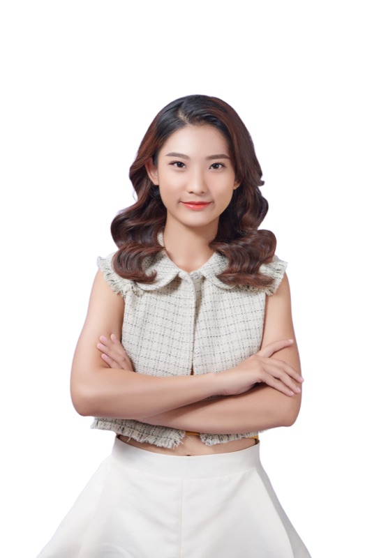 Ms. Hoàng Cẩm Vân